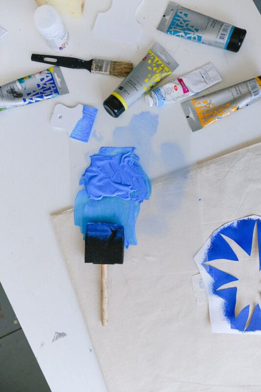 10 Steps To Enhance Your Creativity In Art - Arts To Hearts Project