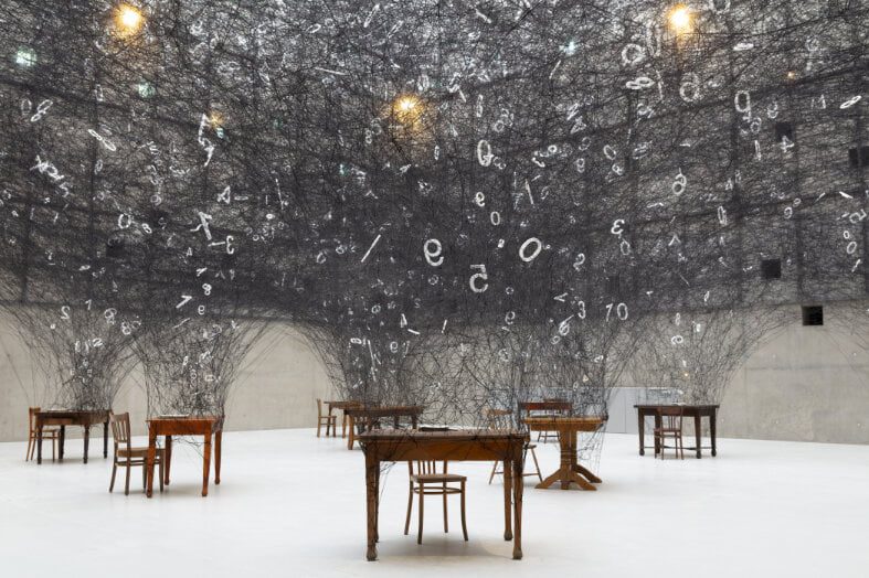 Chiharu Shiota - Installation art