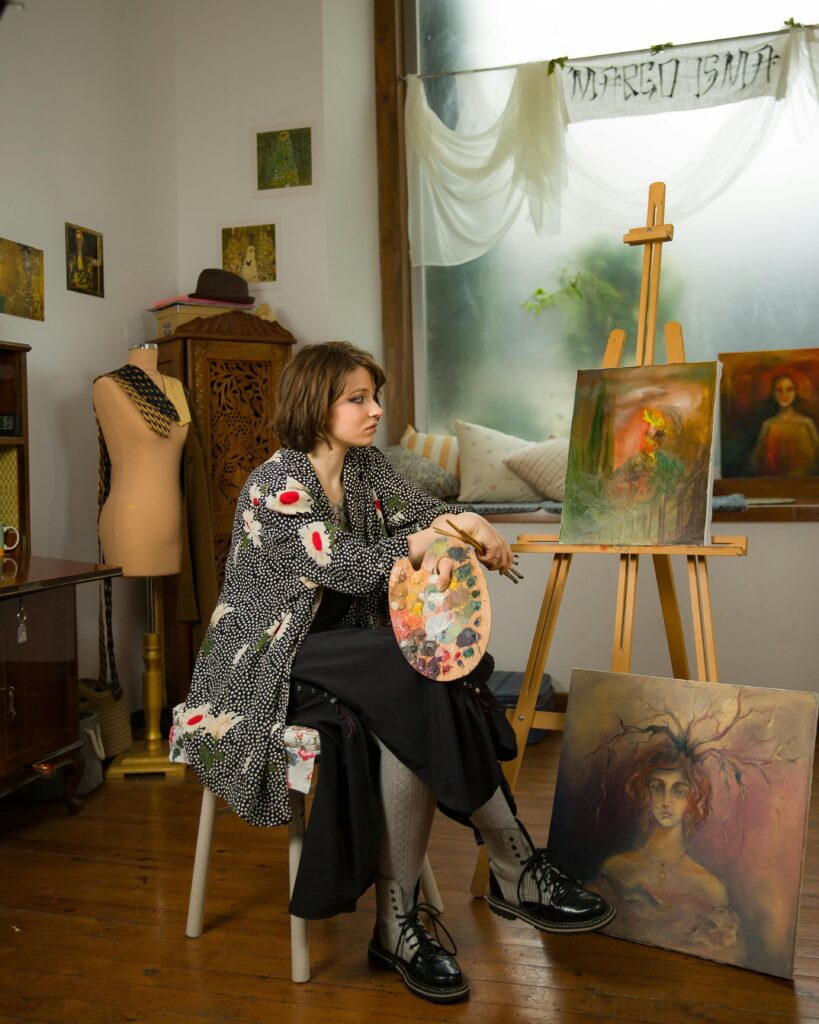 How to Host a Virtual Art Show That Stands Out